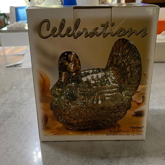 Turkey Covered Dish sage green color - Picture 1 of 8